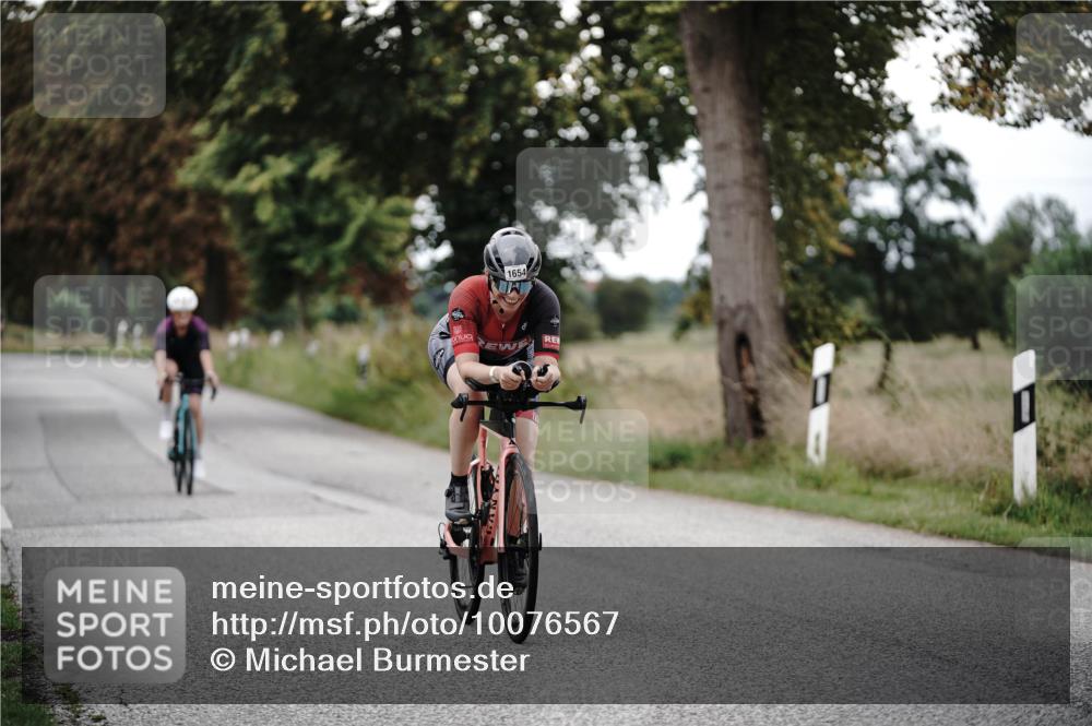 30.08.2026 - Elbe Triathlon Hamburg Michael Burmester http://msf.ph/oto/10076567 30.08.2026 11:22:20 Radfahren 1387, 1654 meine-sportfotos.de