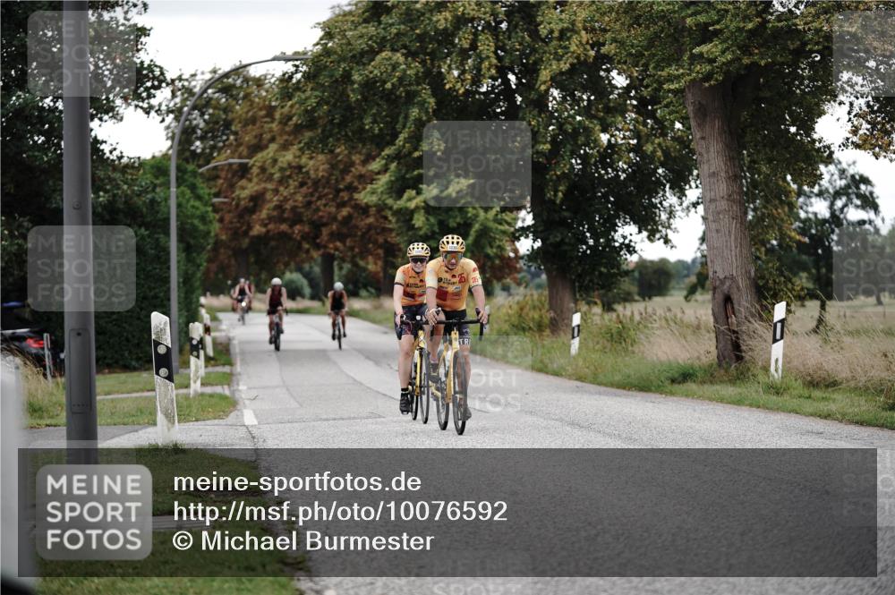 30.08.2026 - Elbe Triathlon Hamburg Michael Burmester http://msf.ph/oto/10076592 30.08.2026 11:22:47 Radfahren 1424, 1585, 1593 meine-sportfotos.de