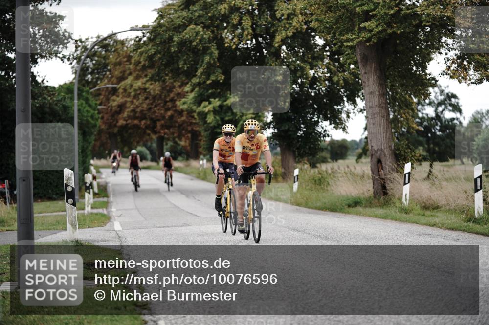 30.08.2026 - Elbe Triathlon Hamburg Michael Burmester http://msf.ph/oto/10076596 30.08.2026 11:22:47 Radfahren 1424, 1585, 1593 meine-sportfotos.de