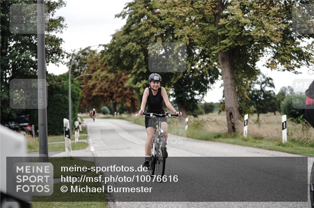 30.08.2026 - Elbe Triathlon Hamburg Michael Burmester http://msf.ph/oto/10076616 30.08.2026 11:22:59 Radfahren 1546, 1615, 1637 meine-sportfotos.de