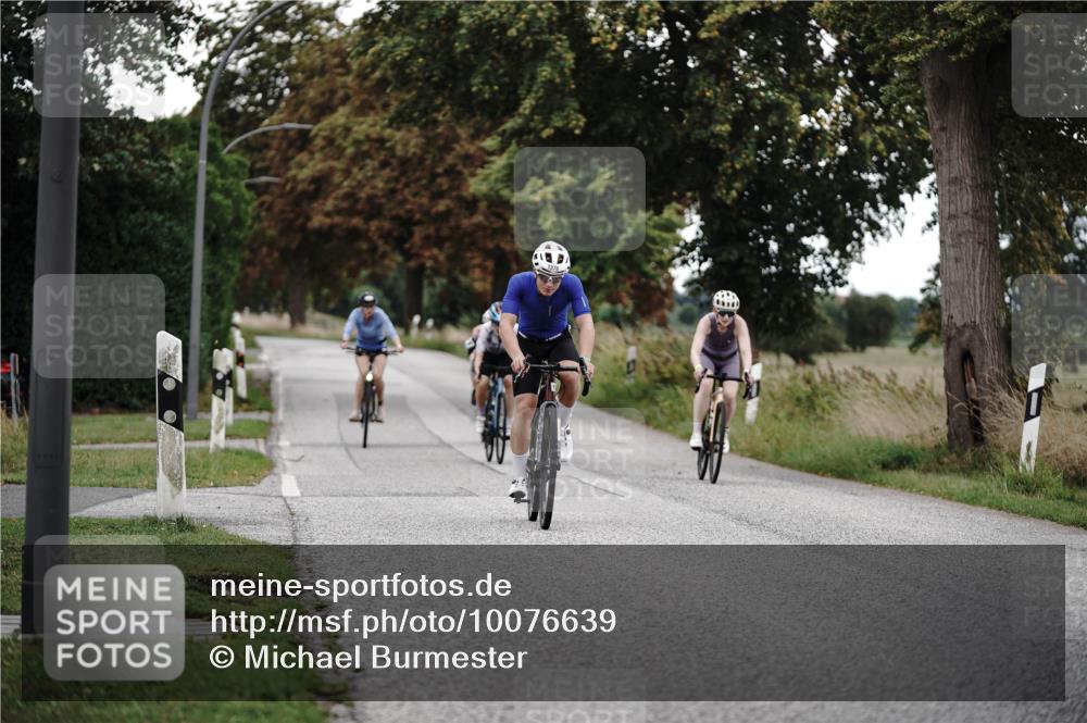 30.08.2026 - Elbe Triathlon Hamburg Michael Burmester http://msf.ph/oto/10076639 30.08.2026 11:23:20 Radfahren 1376, 1428, 1626, 1631, 1694 meine-sportfotos.de