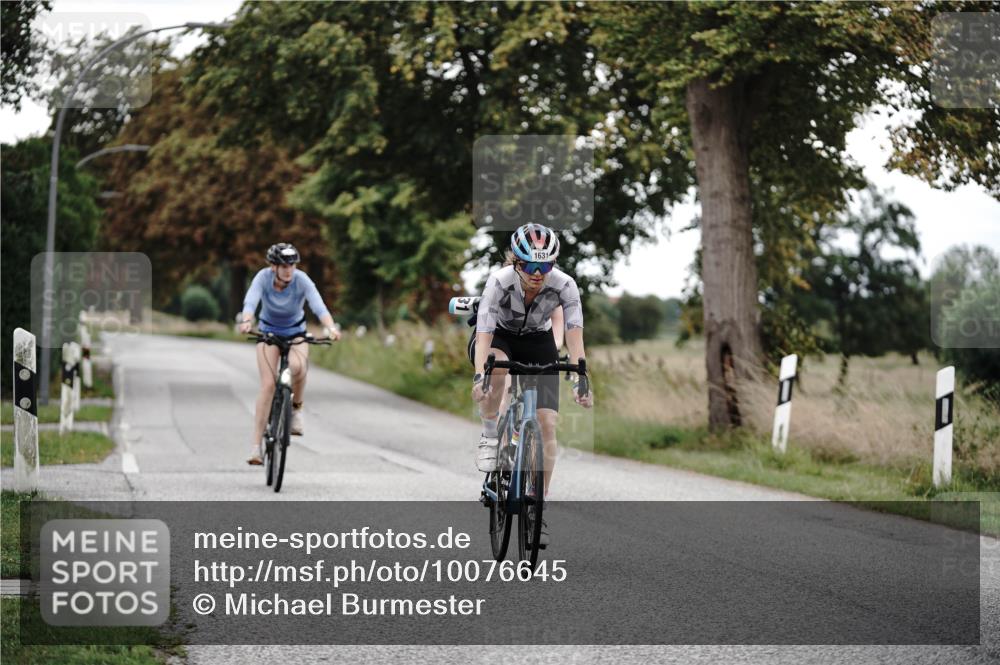 30.08.2026 - Elbe Triathlon Hamburg Michael Burmester http://msf.ph/oto/10076645 30.08.2026 11:23:22 Radfahren 1376, 1428, 1626, 1631, 1694 meine-sportfotos.de