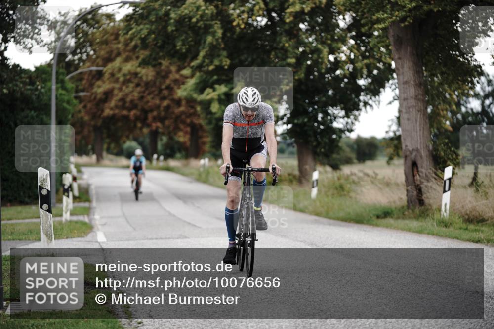 30.08.2026 - Elbe Triathlon Hamburg Michael Burmester http://msf.ph/oto/10076656 30.08.2026 11:24:05 Radfahren 1358, 1388, 1647 meine-sportfotos.de