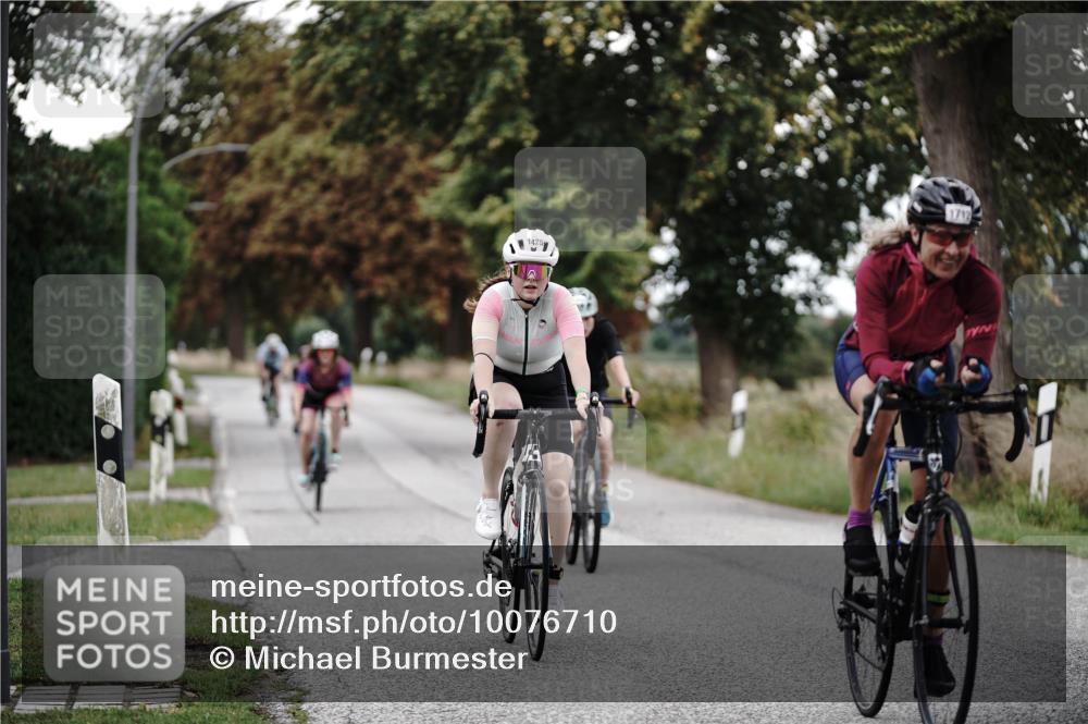 30.08.2026 - Elbe Triathlon Hamburg Michael Burmester http://msf.ph/oto/10076710 30.08.2026 11:25:10 Radfahren 1425, 1600, 1635, 1668, 1673, 1712 meine-sportfotos.de