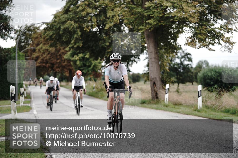 30.08.2026 - Elbe Triathlon Hamburg Michael Burmester http://msf.ph/oto/10076739 30.08.2026 11:25:51 Radfahren 1396, 1601, 1602, 1675 meine-sportfotos.de
