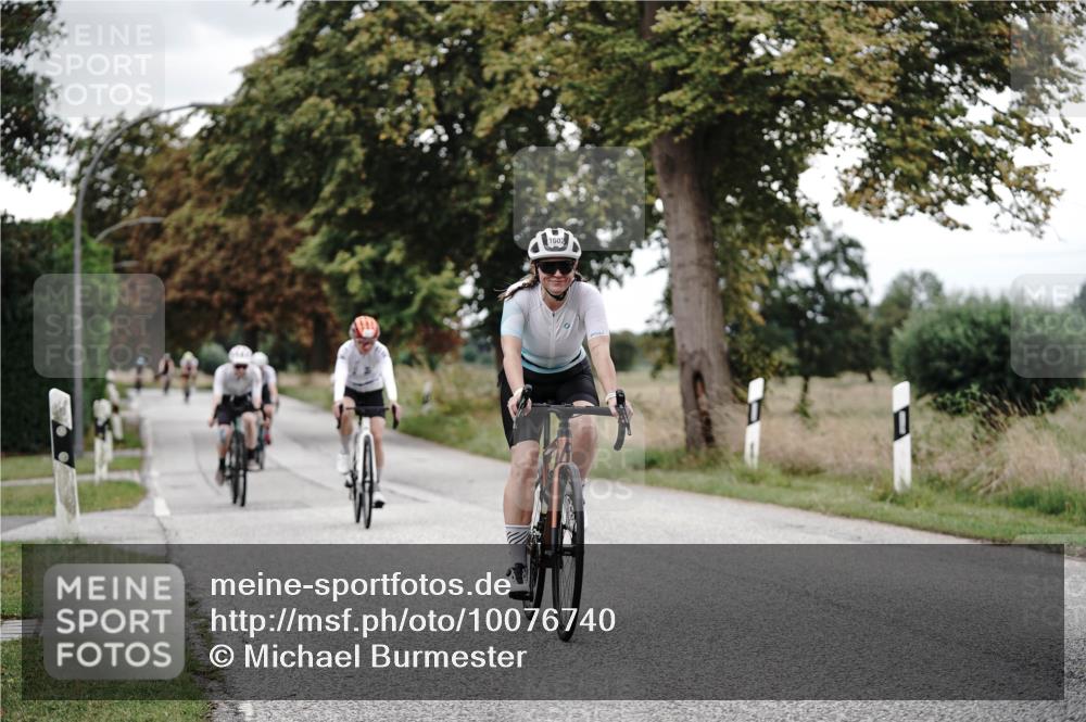 30.08.2026 - Elbe Triathlon Hamburg Michael Burmester http://msf.ph/oto/10076740 30.08.2026 11:25:51 Radfahren 1396, 1601, 1602, 1675 meine-sportfotos.de