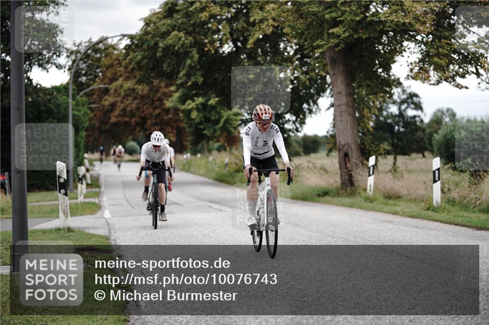 30.08.2026 - Elbe Triathlon Hamburg Michael Burmester http://msf.ph/oto/10076743 30.08.2026 11:25:52 Radfahren 1355, 1396, 1601, 1602, 1675 meine-sportfotos.de