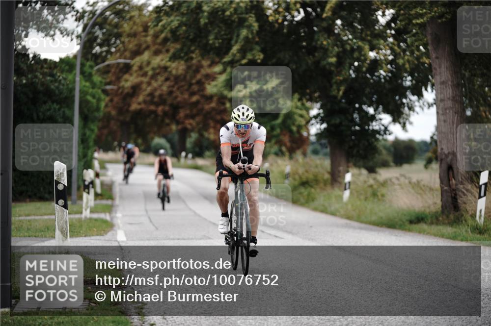 30.08.2026 - Elbe Triathlon Hamburg Michael Burmester http://msf.ph/oto/10076752 30.08.2026 11:25:59 Radfahren 1355, 1603 meine-sportfotos.de