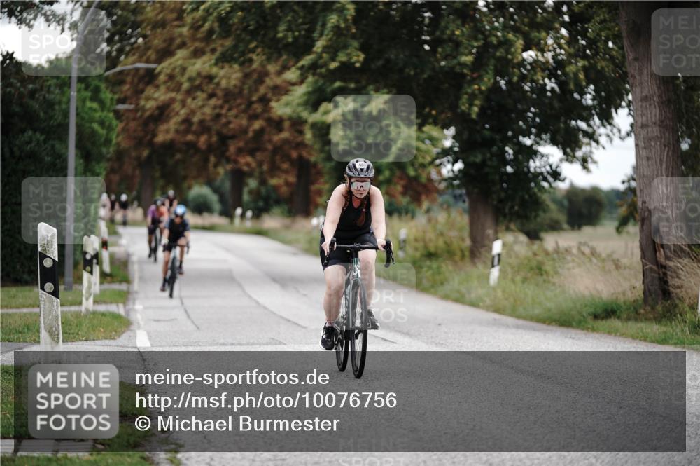 30.08.2026 - Elbe Triathlon Hamburg Michael Burmester http://msf.ph/oto/10076756 30.08.2026 11:26:02 Radfahren 1355, 1603, 1611, 1672 meine-sportfotos.de