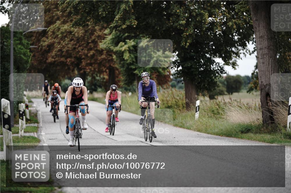30.08.2026 - Elbe Triathlon Hamburg Michael Burmester http://msf.ph/oto/10076772 30.08.2026 11:26:28 Radfahren 1364, 1397, 1414, 1432, 1460, 1623, 1697 meine-sportfotos.de