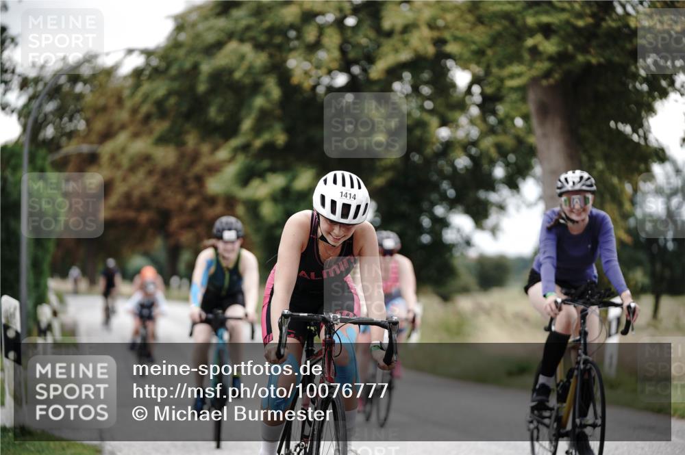 30.08.2026 - Elbe Triathlon Hamburg Michael Burmester http://msf.ph/oto/10076777 30.08.2026 11:26:31 Radfahren 1364, 1397, 1414, 1432, 1448, 1460, 1623 meine-sportfotos.de