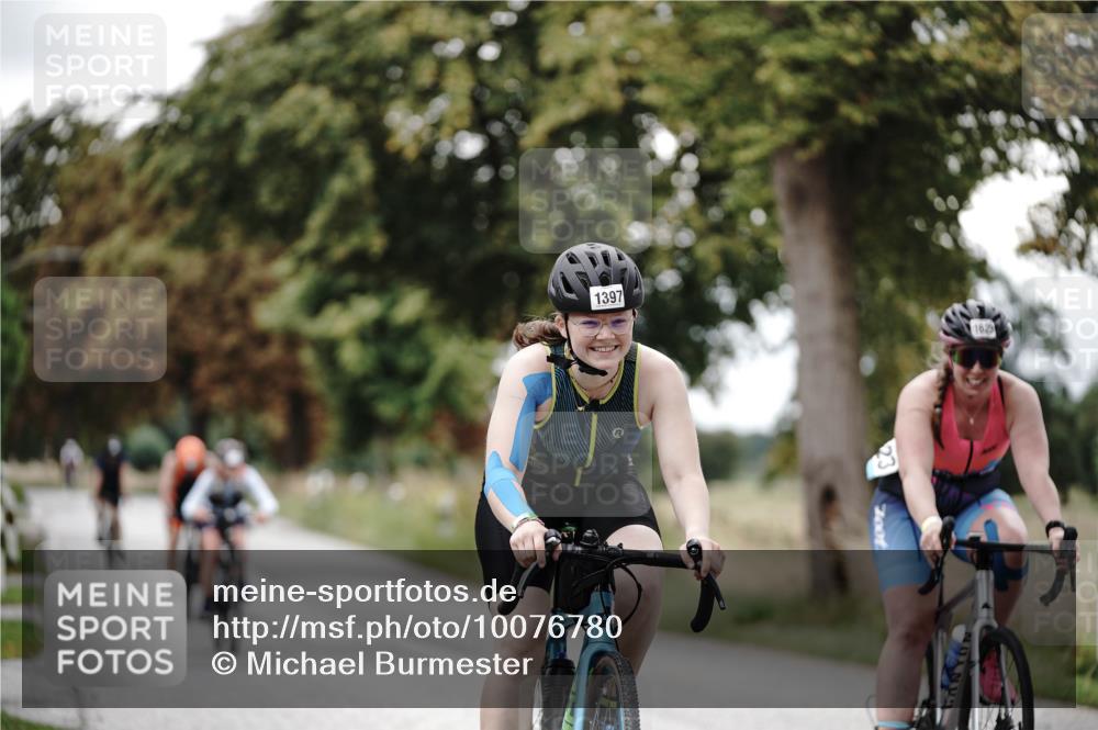 30.08.2026 - Elbe Triathlon Hamburg Michael Burmester http://msf.ph/oto/10076780 30.08.2026 11:26:32 Radfahren 1364, 1397, 1414, 1432, 1448, 1460, 1623 meine-sportfotos.de