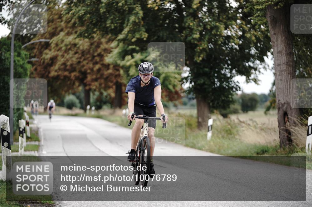 30.08.2026 - Elbe Triathlon Hamburg Michael Burmester http://msf.ph/oto/10076789 30.08.2026 11:26:36 Radfahren 1364, 1432, 1448 meine-sportfotos.de