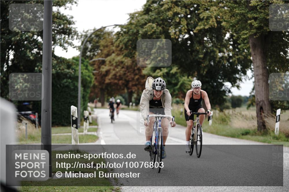 30.08.2026 - Elbe Triathlon Hamburg Michael Burmester http://msf.ph/oto/10076803 30.08.2026 11:26:54 Radfahren 1190, 1399, 1405, 1618, 1700 meine-sportfotos.de