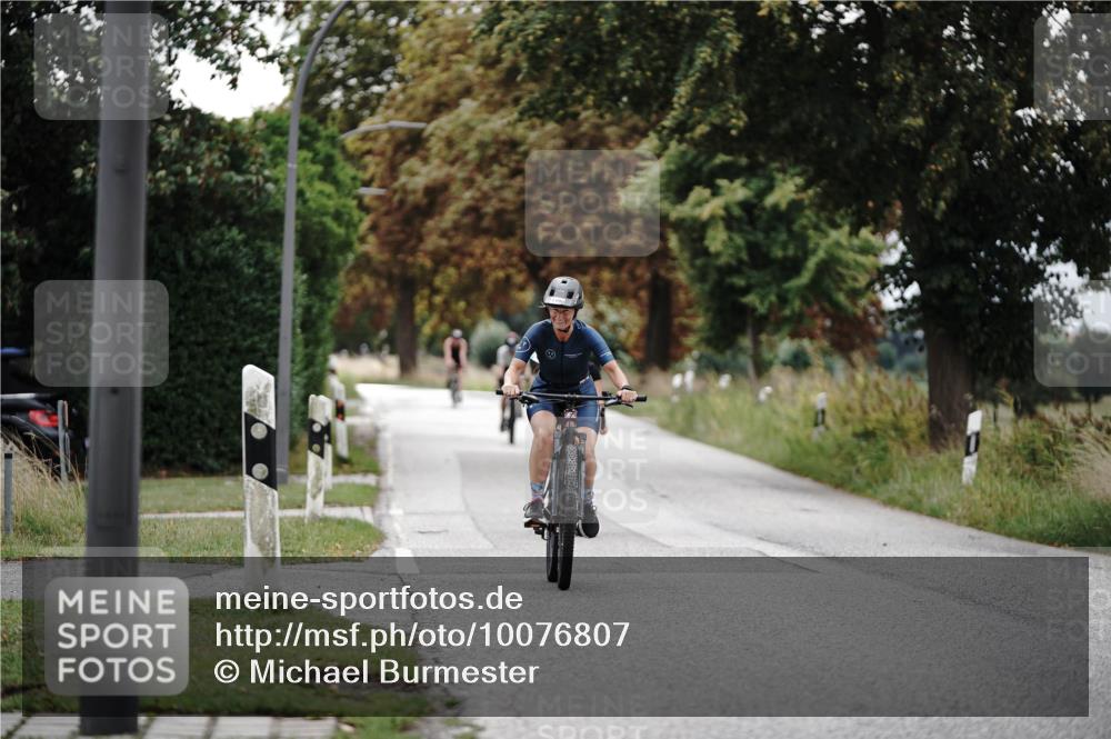 30.08.2026 - Elbe Triathlon Hamburg Michael Burmester http://msf.ph/oto/10076807 30.08.2026 11:26:58 Radfahren 1190, 1398, 1399 meine-sportfotos.de