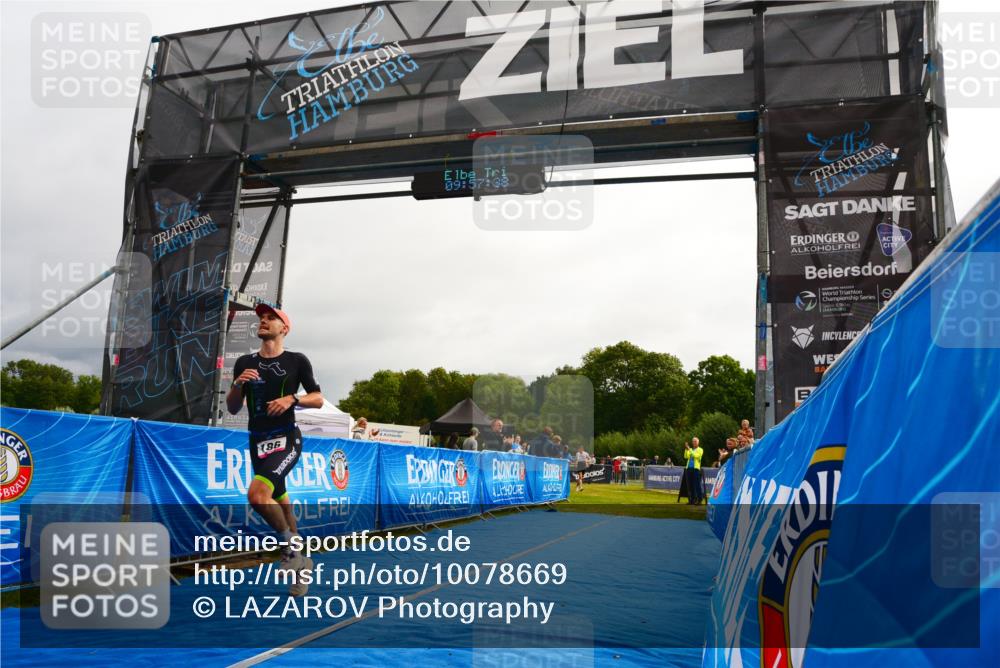 30.08.2026 - Elbe Triathlon Hamburg LAZAROV Photography http://msf.ph/oto/10078669 30.08.2026 09:57:39 Ziel 186 meine-sportfotos.de