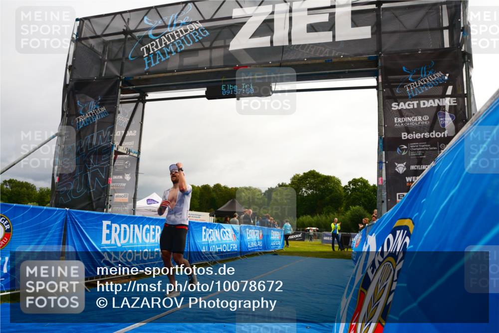 30.08.2026 - Elbe Triathlon Hamburg LAZAROV Photography http://msf.ph/oto/10078672 30.08.2026 09:57:50 Ziel 226 meine-sportfotos.de