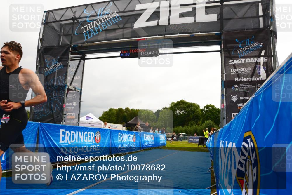 30.08.2026 - Elbe Triathlon Hamburg LAZAROV Photography http://msf.ph/oto/10078682 30.08.2026 09:58:33 Ziel 180, 203 meine-sportfotos.de