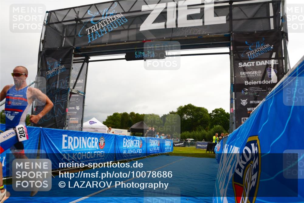 30.08.2026 - Elbe Triathlon Hamburg LAZAROV Photography http://msf.ph/oto/10078686 30.08.2026 09:58:39 Ziel 203 meine-sportfotos.de