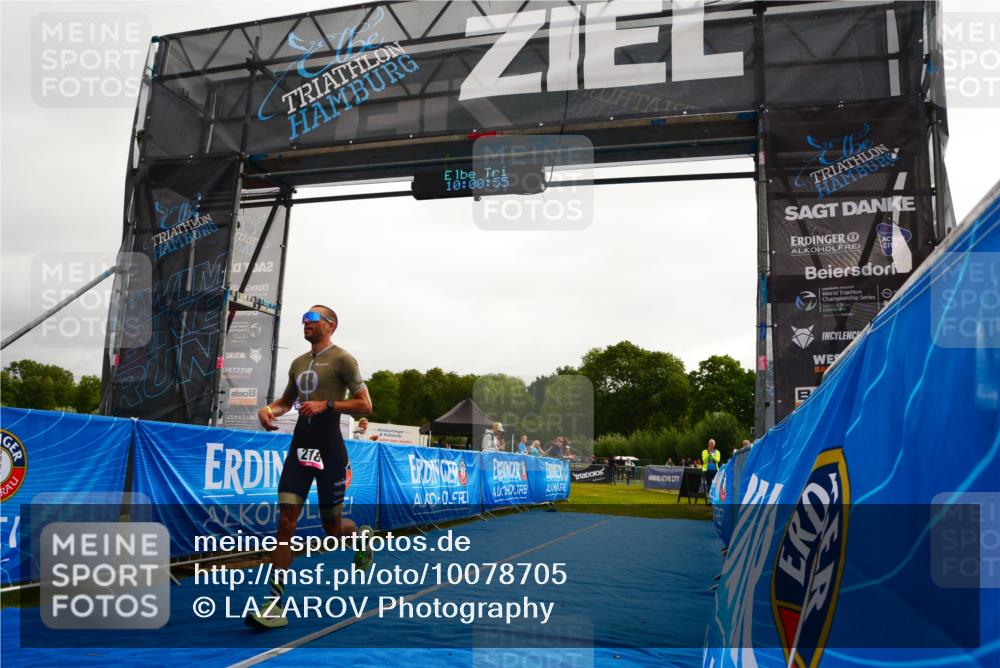 30.08.2026 - Elbe Triathlon Hamburg LAZAROV Photography http://msf.ph/oto/10078705 30.08.2026 10:00:55 Ziel 218 meine-sportfotos.de