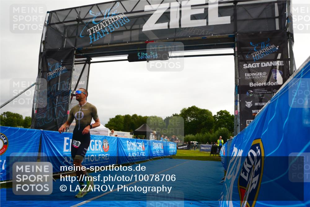 30.08.2026 - Elbe Triathlon Hamburg LAZAROV Photography http://msf.ph/oto/10078706 30.08.2026 10:00:55 Ziel 218 meine-sportfotos.de