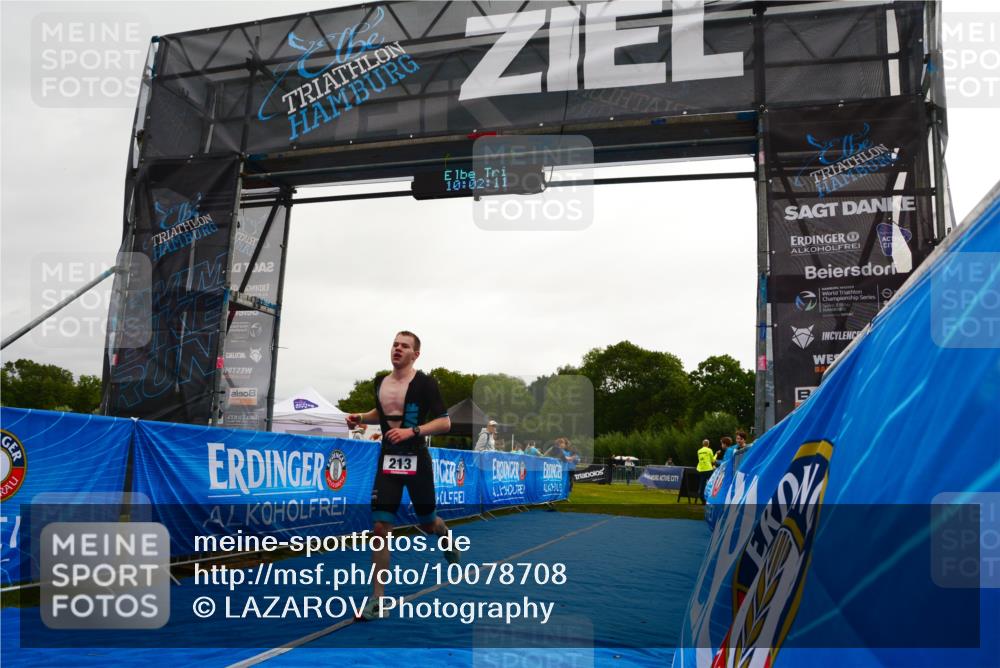 30.08.2026 - Elbe Triathlon Hamburg LAZAROV Photography http://msf.ph/oto/10078708 30.08.2026 10:02:12 Ziel 213 meine-sportfotos.de