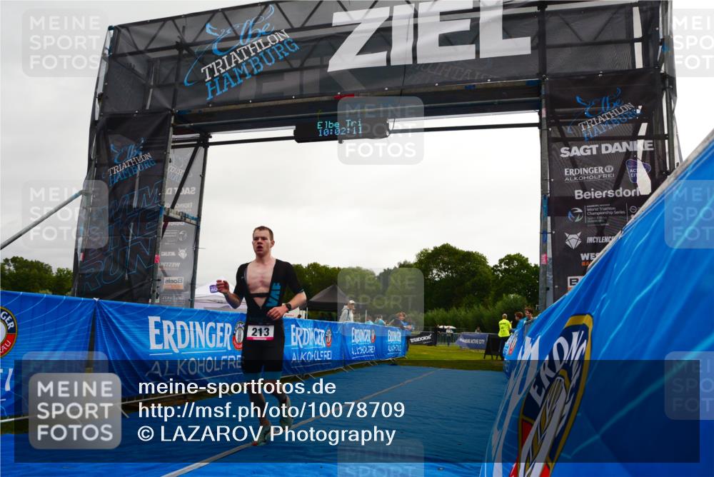 30.08.2026 - Elbe Triathlon Hamburg LAZAROV Photography http://msf.ph/oto/10078709 30.08.2026 10:02:12 Ziel 213 meine-sportfotos.de