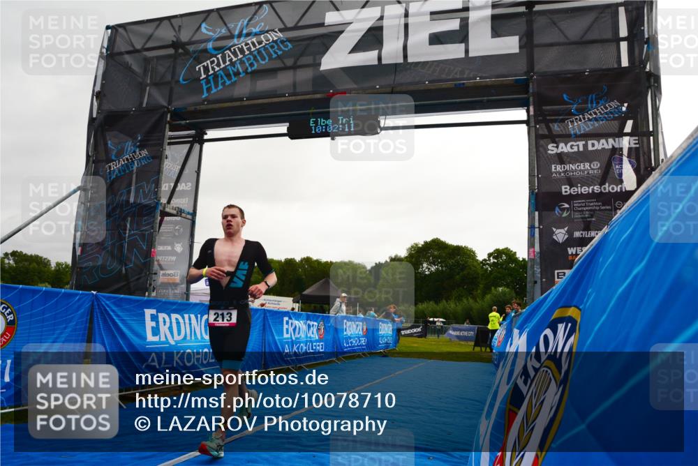 30.08.2026 - Elbe Triathlon Hamburg LAZAROV Photography http://msf.ph/oto/10078710 30.08.2026 10:02:12 Ziel 213 meine-sportfotos.de