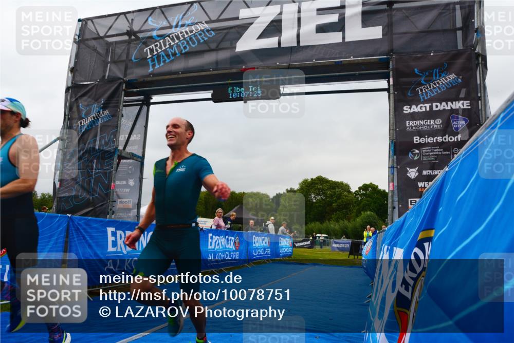 30.08.2026 - Elbe Triathlon Hamburg LAZAROV Photography http://msf.ph/oto/10078751 30.08.2026 10:07:26 Ziel 199, 207 meine-sportfotos.de