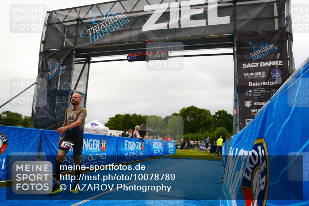 30.08.2026 - Elbe Triathlon Hamburg LAZAROV Photography http://msf.ph/oto/10078789 30.08.2026 10:10:39 Ziel 221 meine-sportfotos.de
