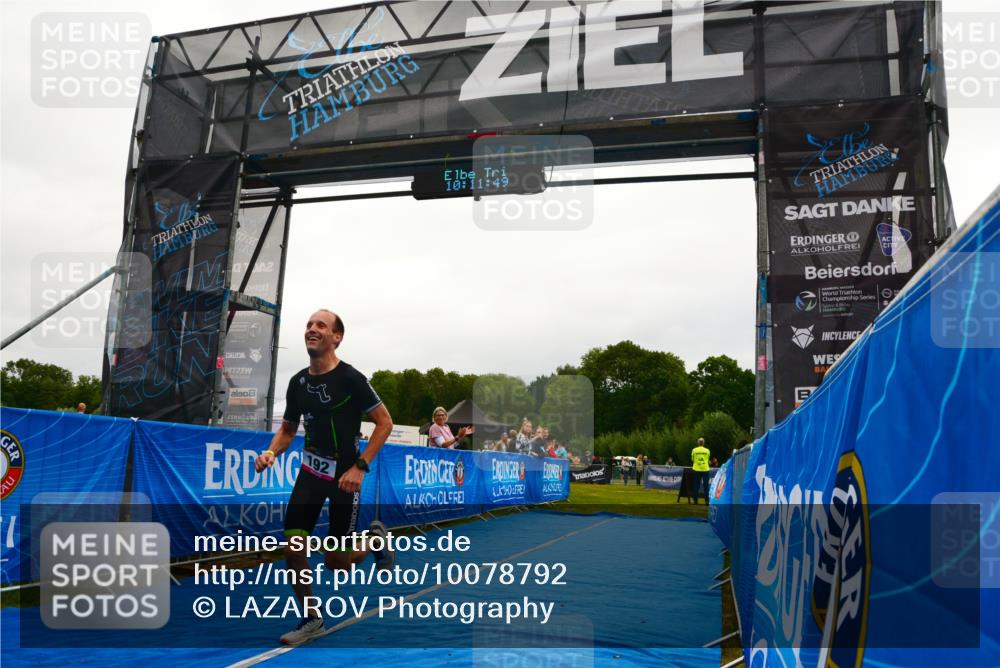 30.08.2026 - Elbe Triathlon Hamburg LAZAROV Photography http://msf.ph/oto/10078792 30.08.2026 10:11:49 Ziel 192 meine-sportfotos.de