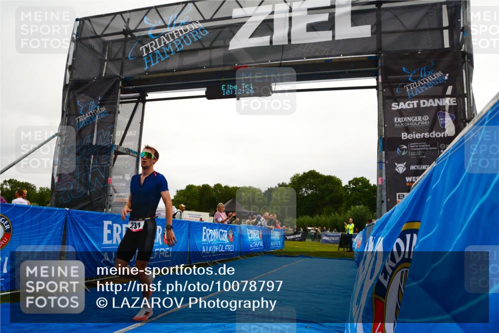30.08.2026 - Elbe Triathlon Hamburg LAZAROV Photography http://msf.ph/oto/10078797 30.08.2026 10:12:26 Ziel 231 meine-sportfotos.de