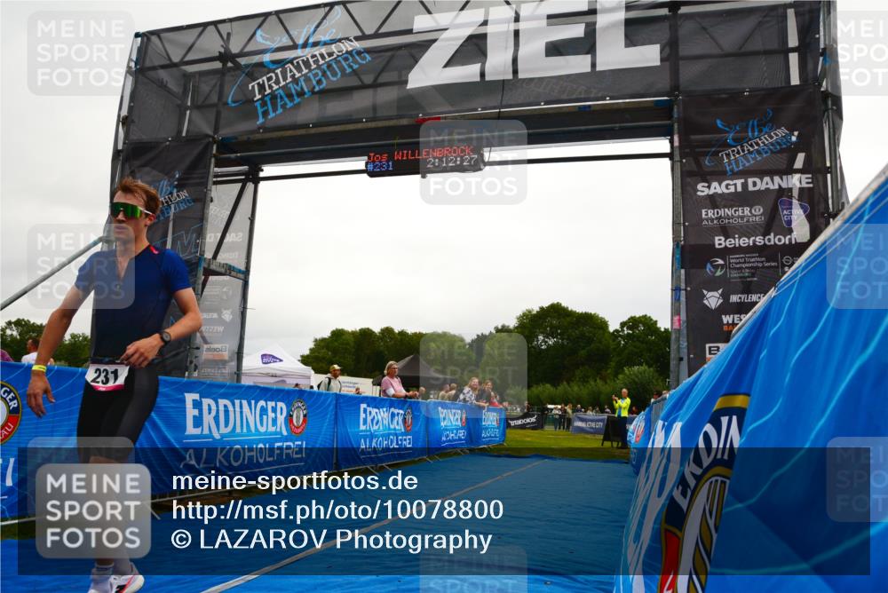 30.08.2026 - Elbe Triathlon Hamburg LAZAROV Photography http://msf.ph/oto/10078800 30.08.2026 10:12:27 Ziel 231 meine-sportfotos.de