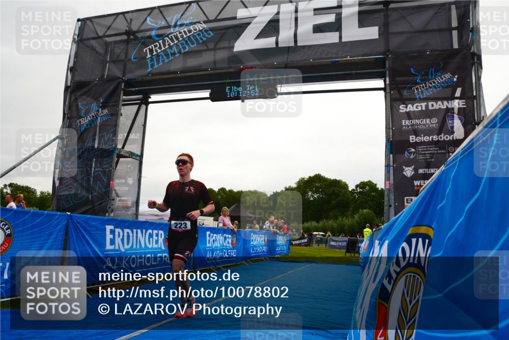30.08.2026 - Elbe Triathlon Hamburg LAZAROV Photography http://msf.ph/oto/10078802 30.08.2026 10:12:53 Ziel 223 meine-sportfotos.de