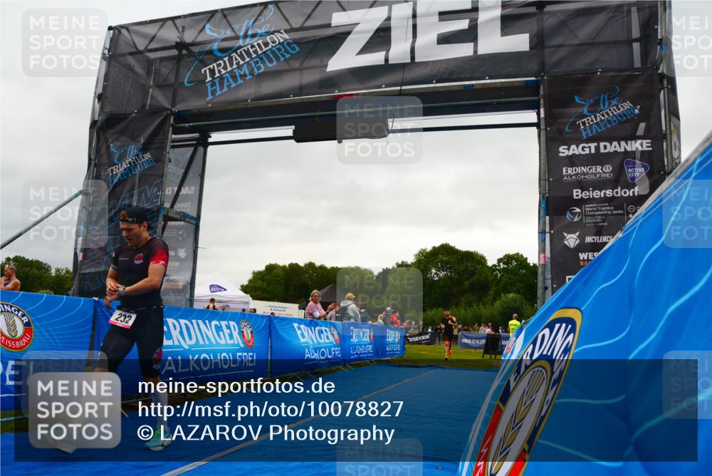 30.08.2026 - Elbe Triathlon Hamburg LAZAROV Photography http://msf.ph/oto/10078827 30.08.2026 10:14:31 Ziel 232, 238 meine-sportfotos.de