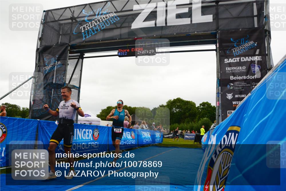 30.08.2026 - Elbe Triathlon Hamburg LAZAROV Photography http://msf.ph/oto/10078869 30.08.2026 10:17:40 Ziel 210, 272 meine-sportfotos.de