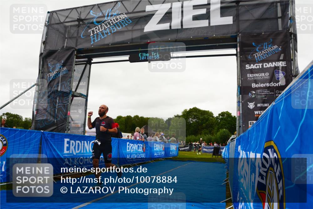 30.08.2026 - Elbe Triathlon Hamburg LAZAROV Photography http://msf.ph/oto/10078884 30.08.2026 10:18:56 Ziel 235 meine-sportfotos.de