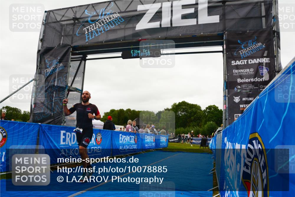 30.08.2026 - Elbe Triathlon Hamburg LAZAROV Photography http://msf.ph/oto/10078885 30.08.2026 10:18:56 Ziel 235 meine-sportfotos.de