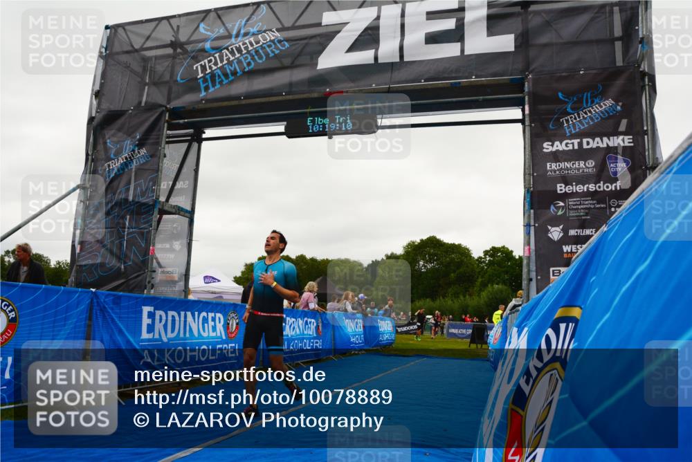 30.08.2026 - Elbe Triathlon Hamburg LAZAROV Photography http://msf.ph/oto/10078889 30.08.2026 10:19:11 Ziel 211 meine-sportfotos.de