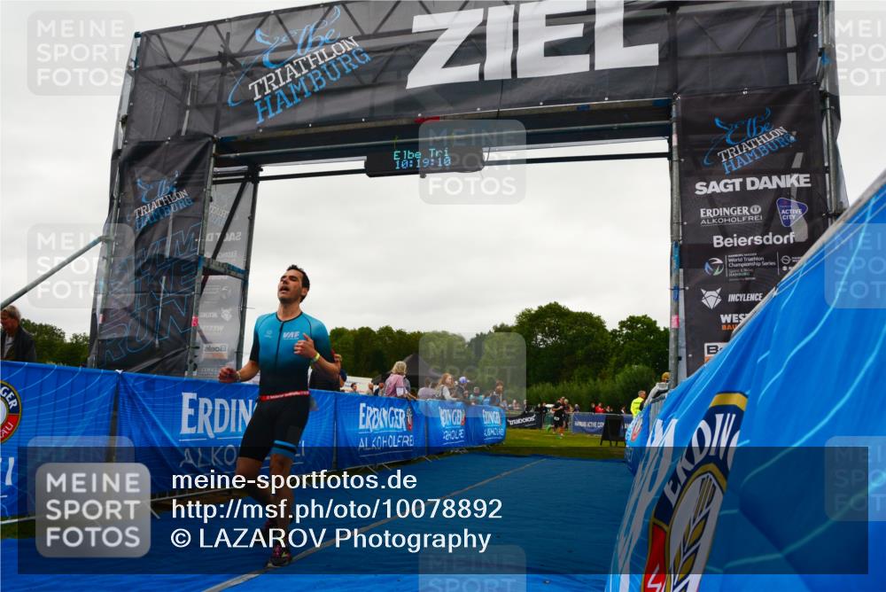 30.08.2026 - Elbe Triathlon Hamburg LAZAROV Photography http://msf.ph/oto/10078892 30.08.2026 10:19:11 Ziel 211 meine-sportfotos.de