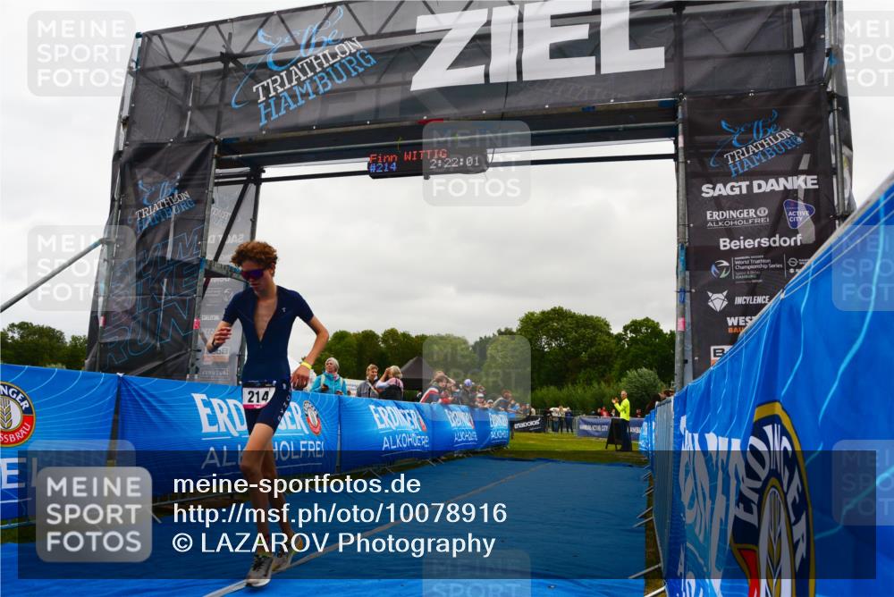 30.08.2026 - Elbe Triathlon Hamburg LAZAROV Photography http://msf.ph/oto/10078916 30.08.2026 10:22:00 Ziel 214 meine-sportfotos.de
