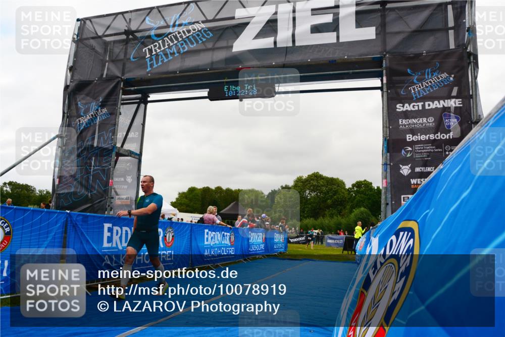 30.08.2026 - Elbe Triathlon Hamburg LAZAROV Photography http://msf.ph/oto/10078919 30.08.2026 10:22:29 Ziel 200 meine-sportfotos.de