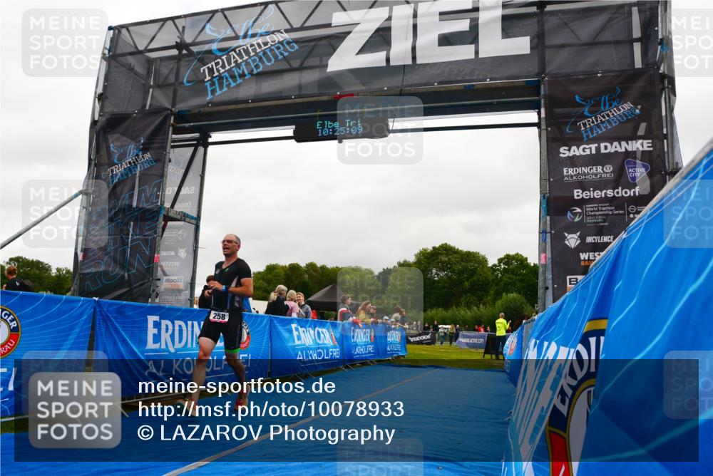 30.08.2026 - Elbe Triathlon Hamburg LAZAROV Photography http://msf.ph/oto/10078933 30.08.2026 10:25:10 Ziel 258 meine-sportfotos.de