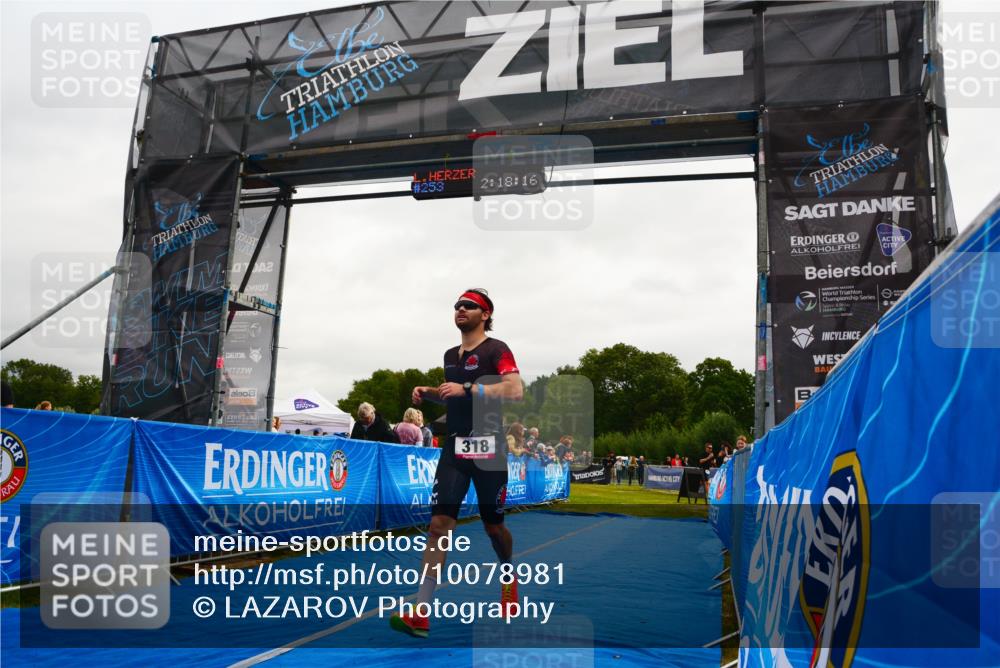30.08.2026 - Elbe Triathlon Hamburg LAZAROV Photography http://msf.ph/oto/10078981 30.08.2026 10:28:16 Ziel 253, 318 meine-sportfotos.de