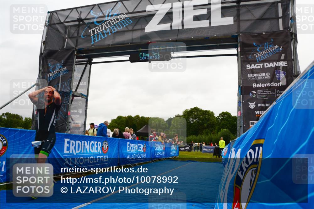 30.08.2026 - Elbe Triathlon Hamburg LAZAROV Photography http://msf.ph/oto/10078992 30.08.2026 10:28:53 Ziel 255 meine-sportfotos.de