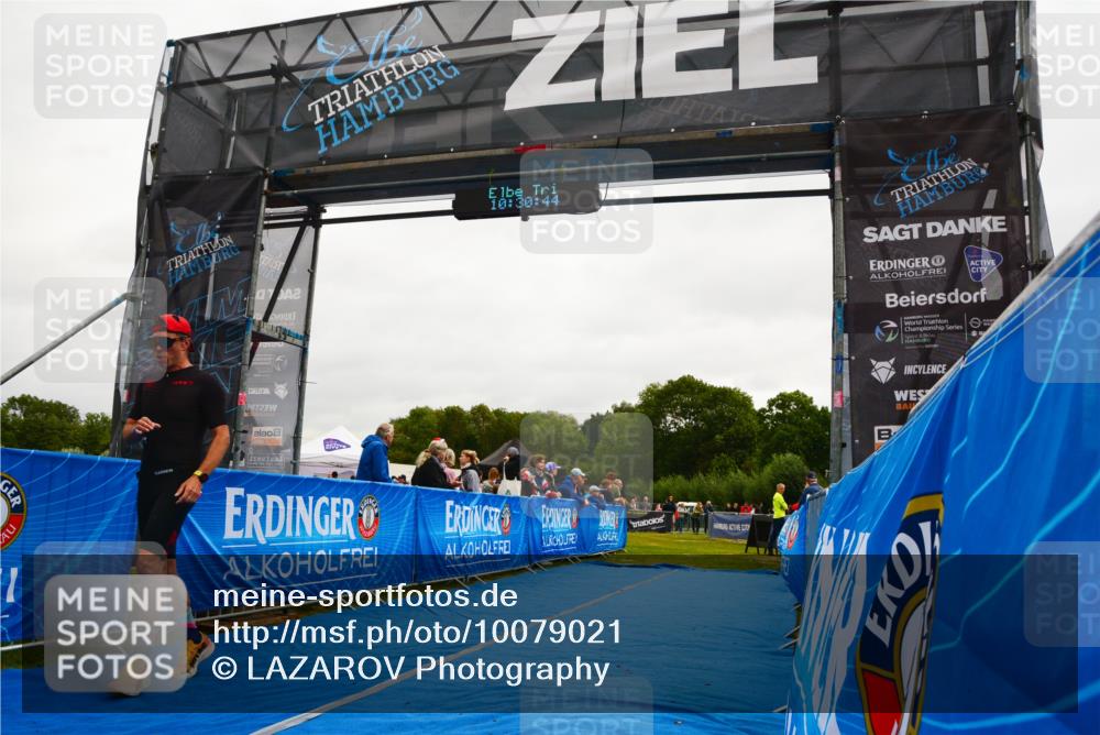 30.08.2026 - Elbe Triathlon Hamburg LAZAROV Photography http://msf.ph/oto/10079021 30.08.2026 10:30:45 Ziel 270 meine-sportfotos.de