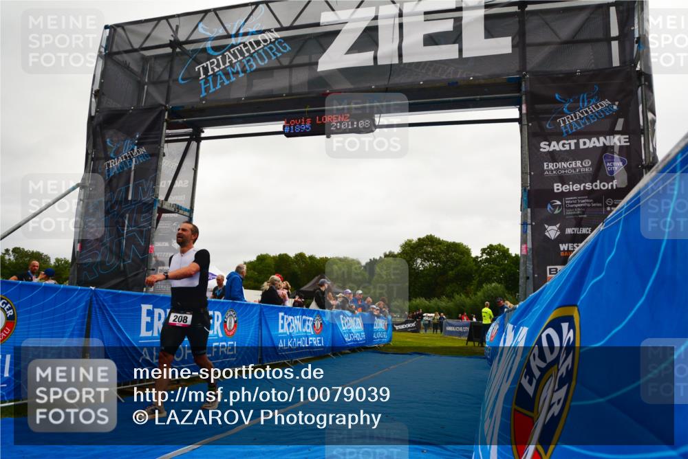 30.08.2026 - Elbe Triathlon Hamburg LAZAROV Photography http://msf.ph/oto/10079039 30.08.2026 10:31:14 Ziel 208 meine-sportfotos.de