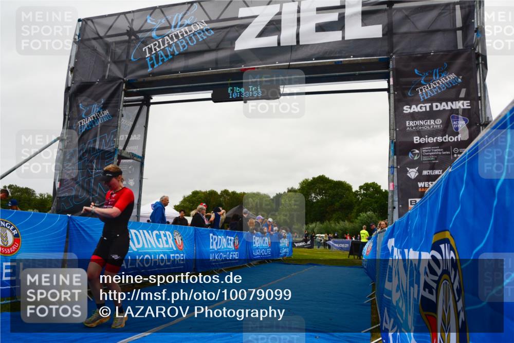 30.08.2026 - Elbe Triathlon Hamburg LAZAROV Photography http://msf.ph/oto/10079099 30.08.2026 10:33:54 Ziel 348 meine-sportfotos.de