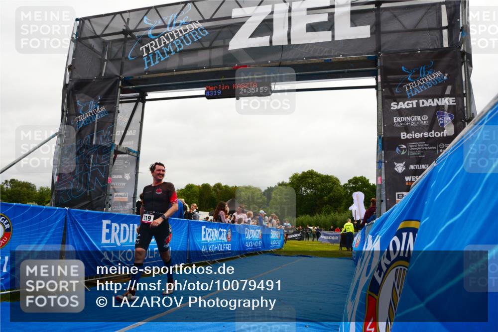 30.08.2026 - Elbe Triathlon Hamburg LAZAROV Photography http://msf.ph/oto/10079491 30.08.2026 10:45:59 Ziel 319 meine-sportfotos.de