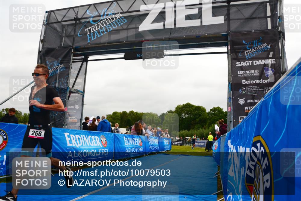 30.08.2026 - Elbe Triathlon Hamburg LAZAROV Photography http://msf.ph/oto/10079503 30.08.2026 10:46:32 Ziel 266, 508 meine-sportfotos.de